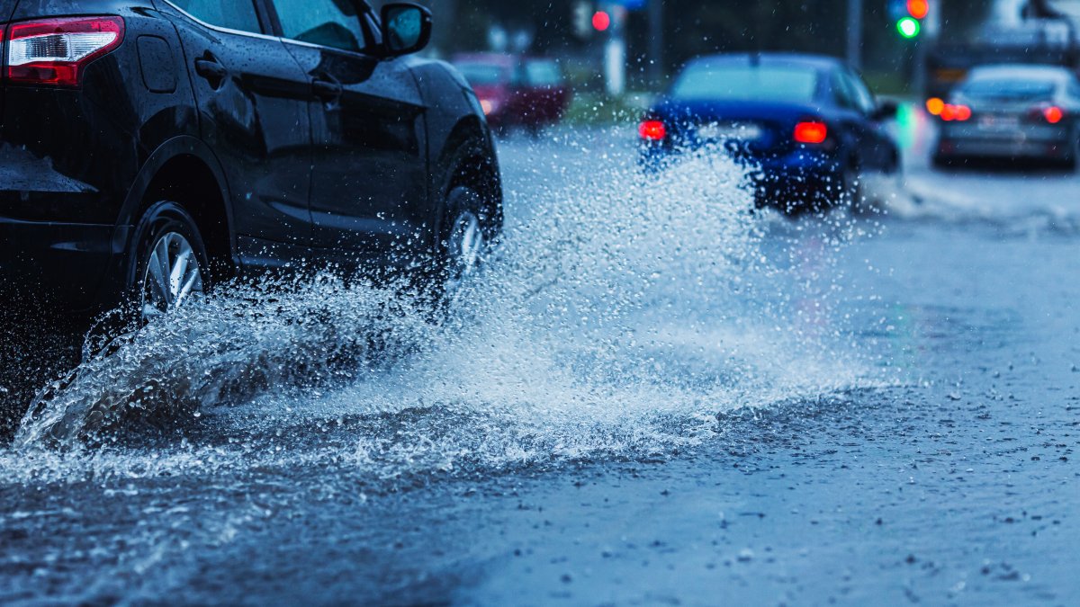 Flash flood warning issued as thunderstorms, heavy rainfall moves across region