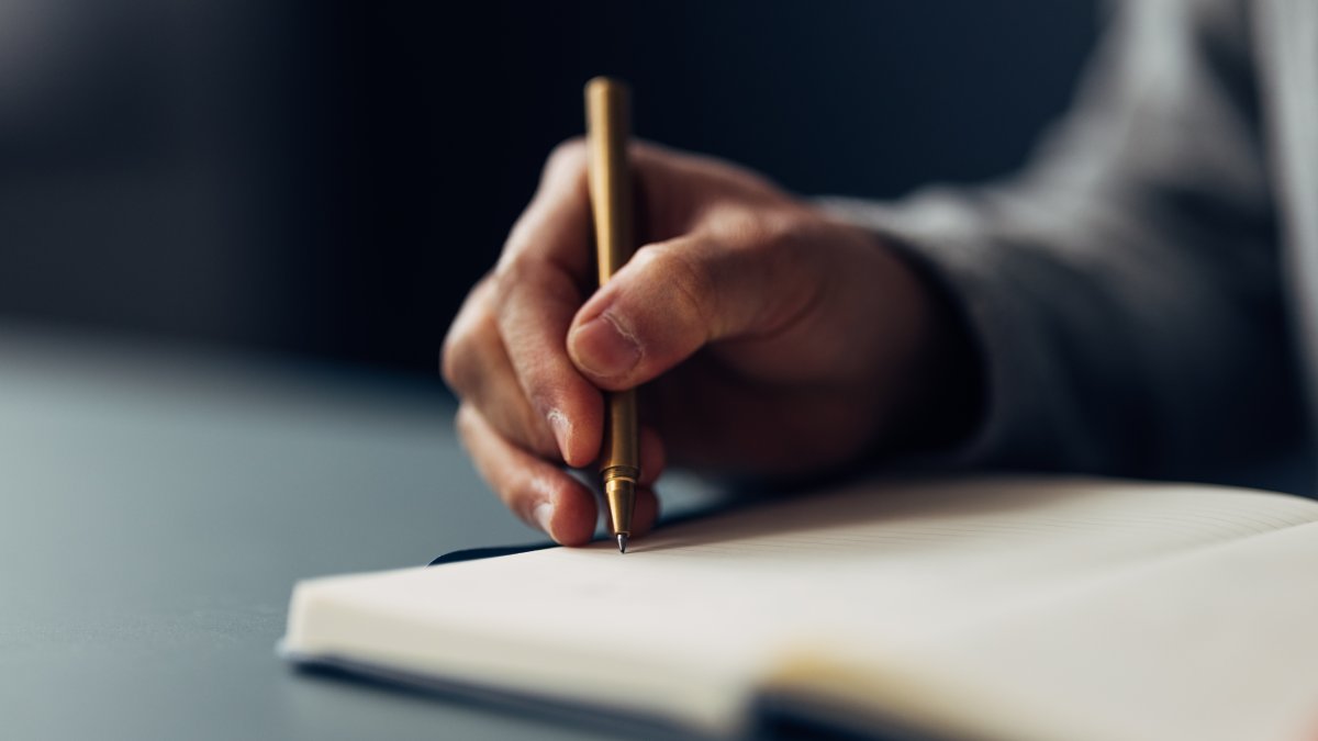 ‘Completely dead now: Indiana man wrote his own humorous obituary before his death