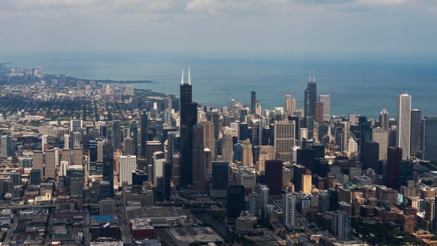 UNITED STATES – AUGUST 16: The skyline of Chicago is seen on descent to Midway Airport on Friday, August 16, 2024. (Tom Williams/CQ-Roll Call, Inc via Getty Images)