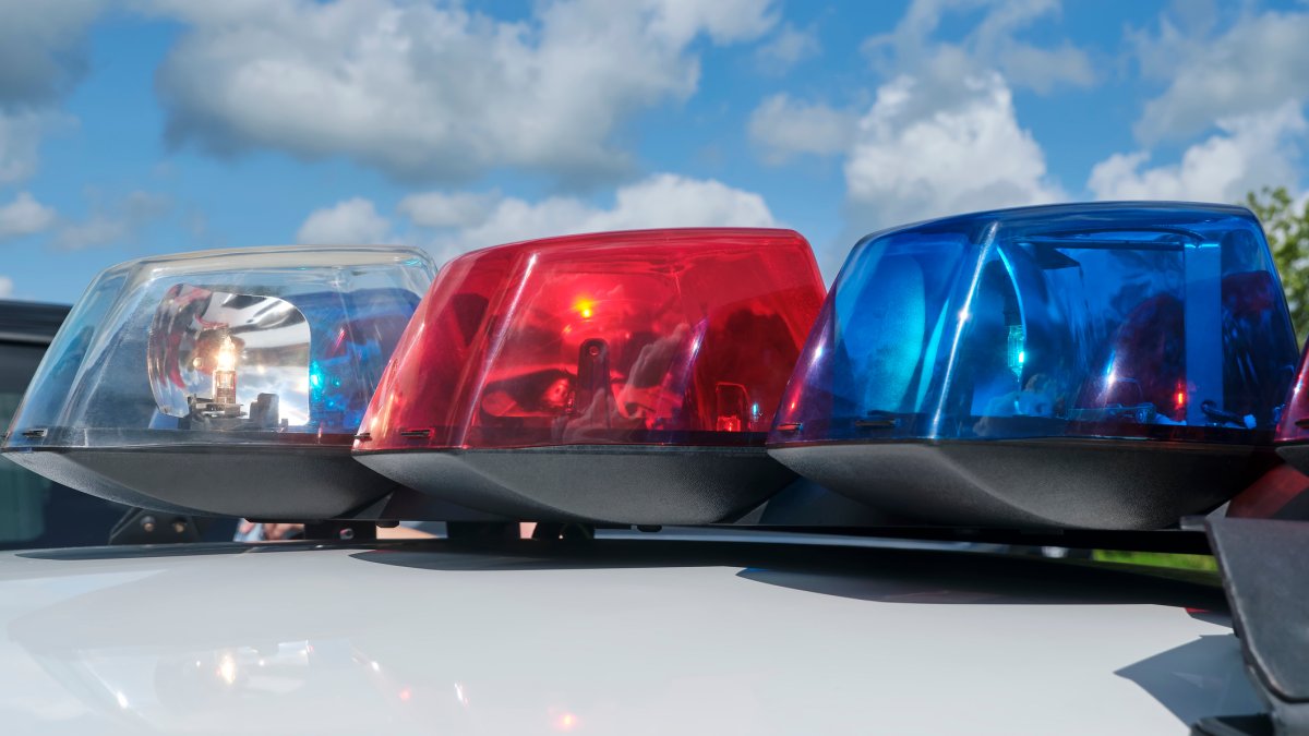 Solid traffic, delays on I-94 in Chicago after police pursuit ends in crash