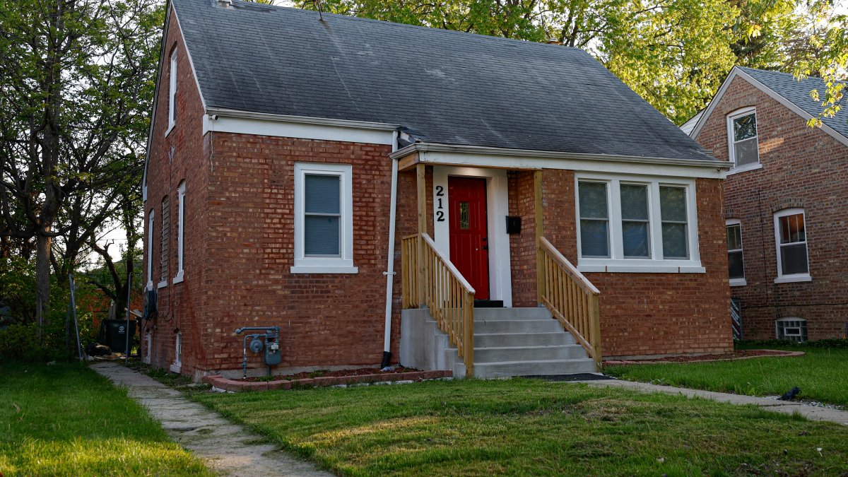 ‘Better than a lotto ticket: Owner pulls popes childhood home from market