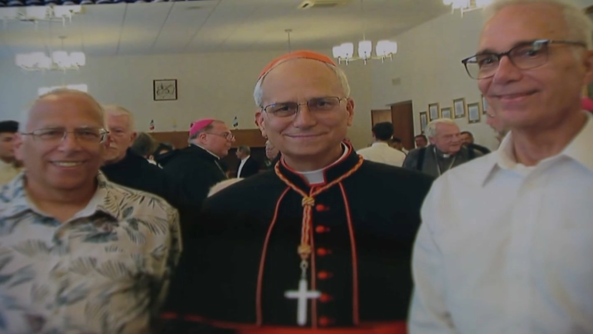 Police investigate bomb threat at suburban home of Pope Leos brother