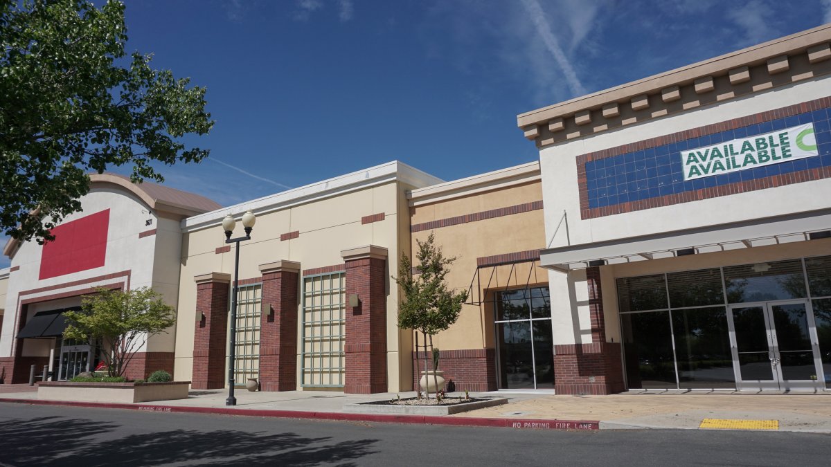 SW suburban shopping center to be ‘transformed, with refreshed look, ‘new vision