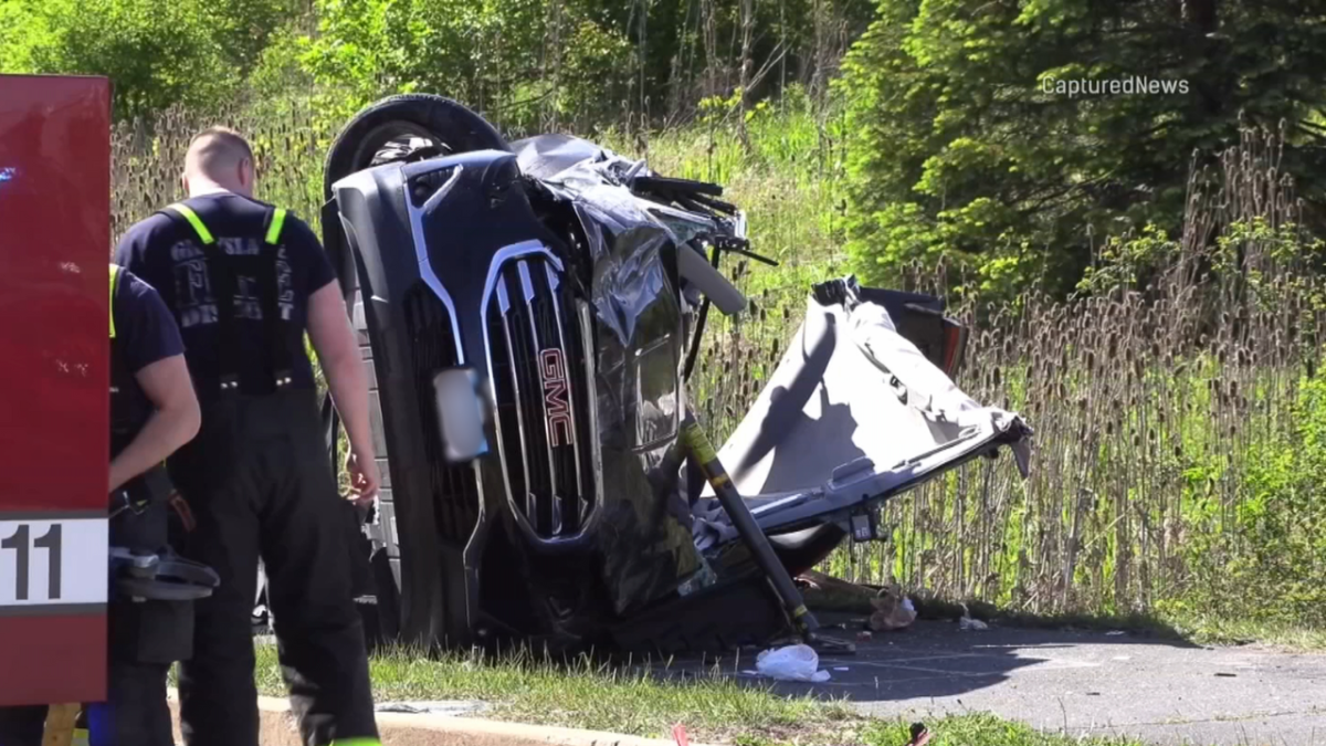 Child ejected from vehicle in violent suburban Grayslake crash