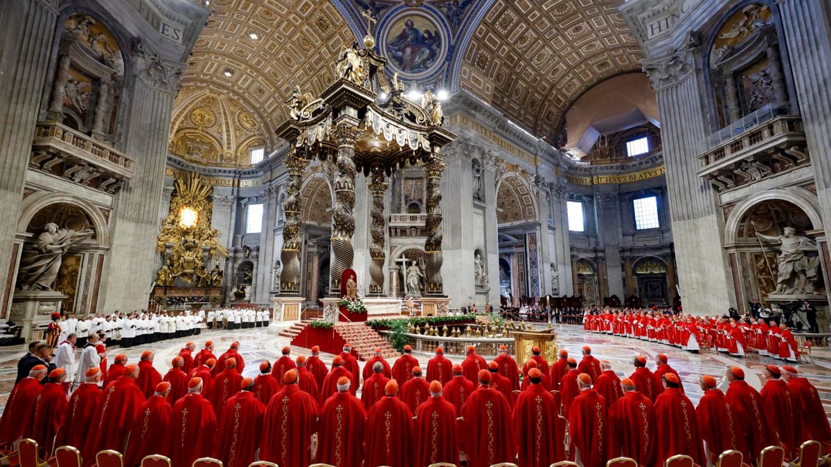 When to look for smoke from the conclave in Chicago time