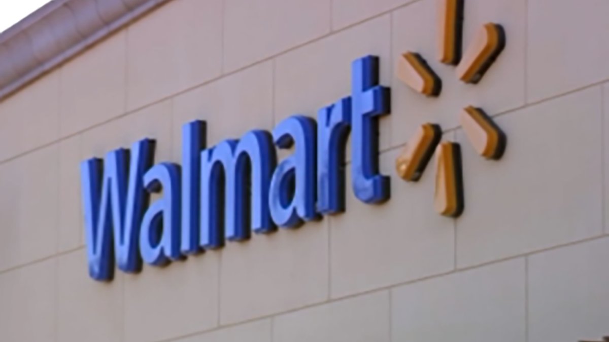 Walmart pulls bags of Taylor Farms iceberg lettuce in multiple states as part of recal...