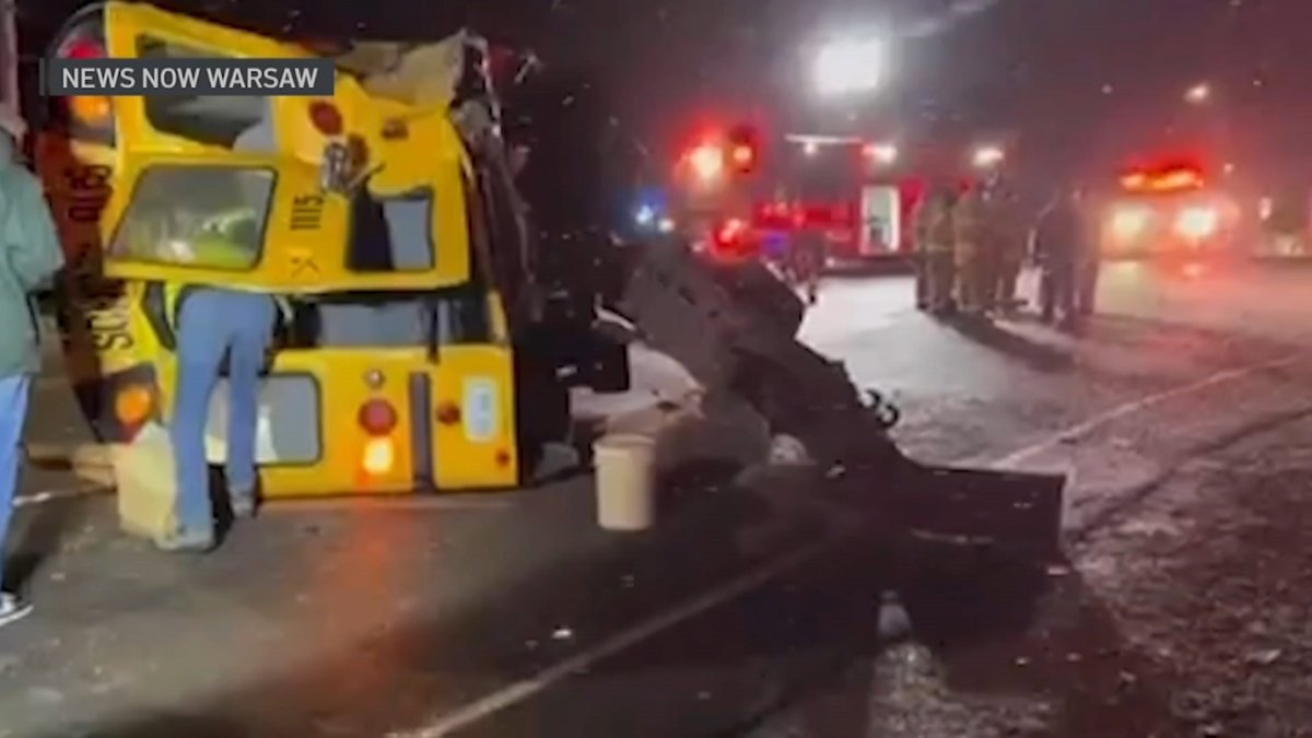 Semi driver who hit bus carrying hockey team, leaving 20 hurt, pleads guilty
