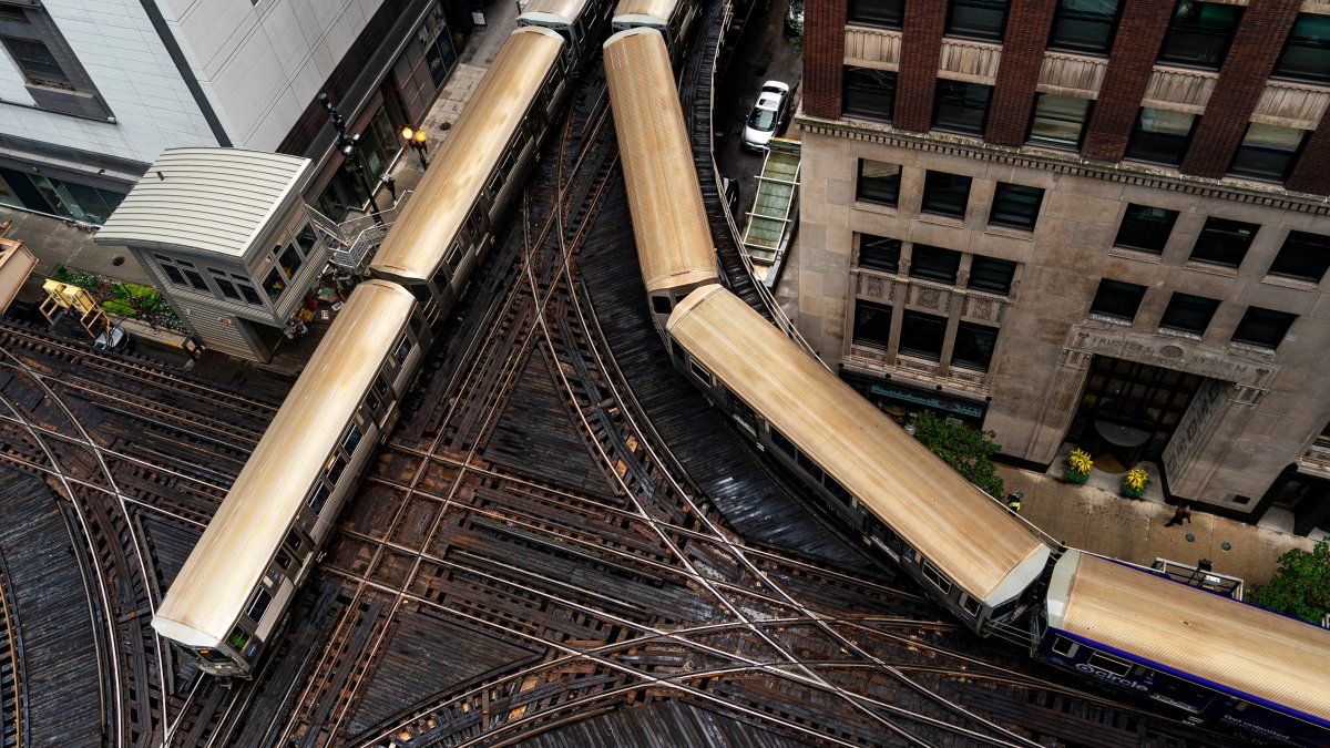 ‘Doomsday scenario possible, experts warn, as Illinois transit reform stalls