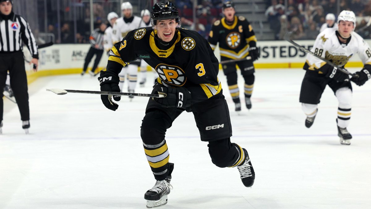 Blackhawks trade Victor Soderstrom for Ryan Mast, draft pick Blackhawks trade Victor Soderstrom for Ryan Mast, draft pick