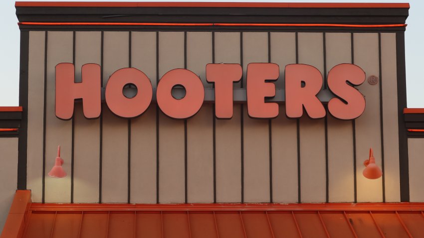 Hooters