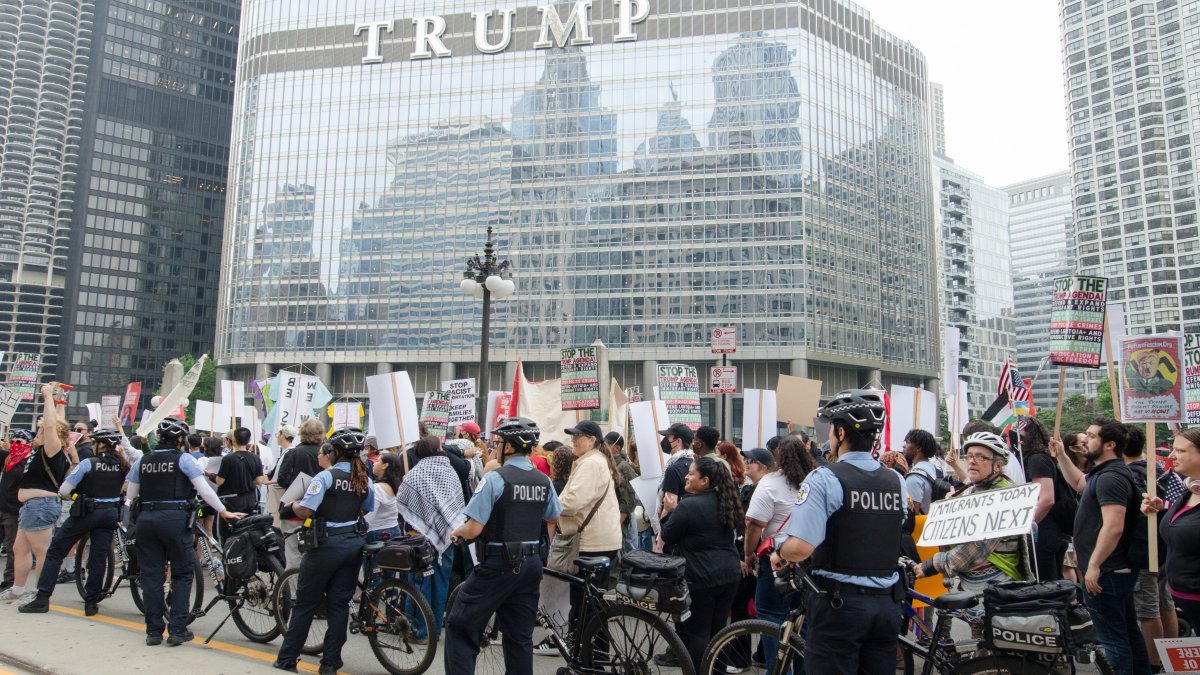 More immigration protests planned for Chicago, suburbs, including dozens of ‘No Kings rallies