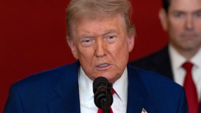 Trump anuncia que EEUU atacó bases en Irán