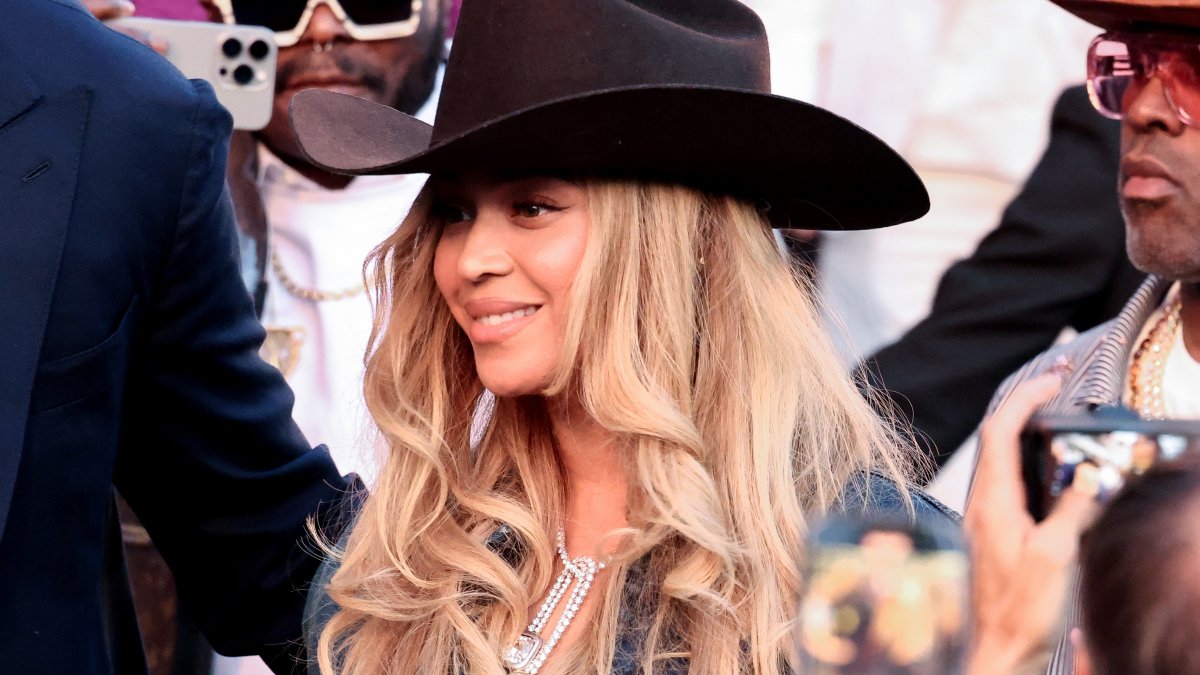 Beyoncé criticized for shirt calling Native Americans ‘the enemies of ...