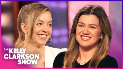 Kelly Clarkson tells Sydney Sweeney to release her character books for ‘Euphoria,' ‘Handmaid's Tale'
