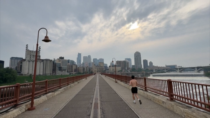Canadian wildfires blanket Midwest, Northeast in smoke