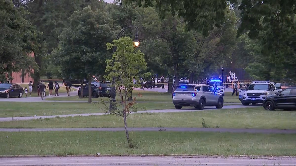 Deadly Douglass Park shooting leaves 15-year-old killed, 14-year-old hospitalized
