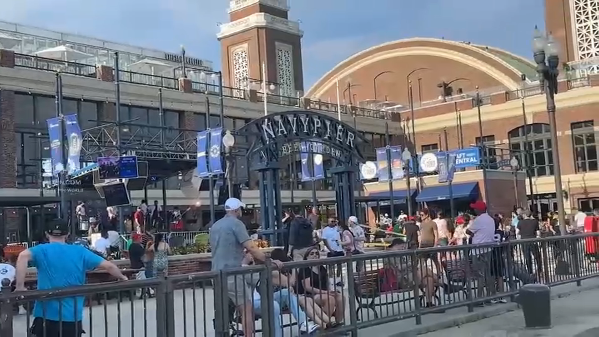 Suspect in Navy Pier fatal stabbing released without charges