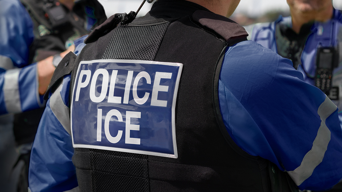 ICE claim that a man shattered his skull running into wall triggers tension at a Minnesota hospital ICE claim that a man shattered his skull running into wall triggers tension at a Minnesota hospital