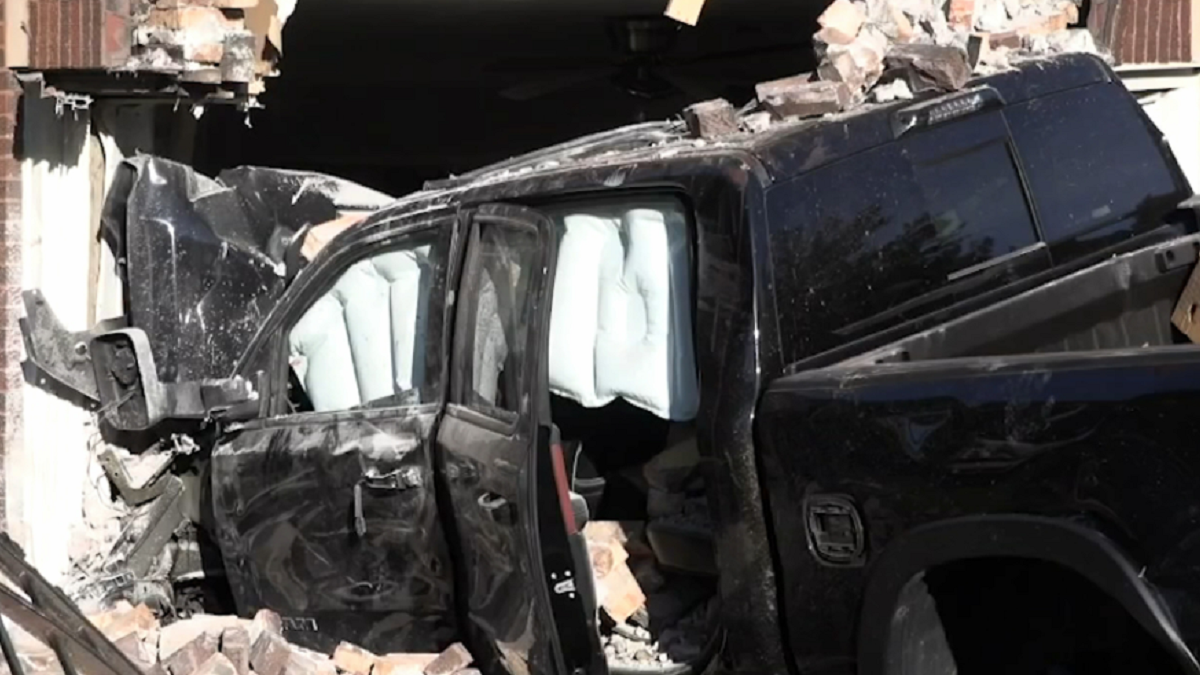 3 injured, driver in custody after pickup truck drives into South Side building