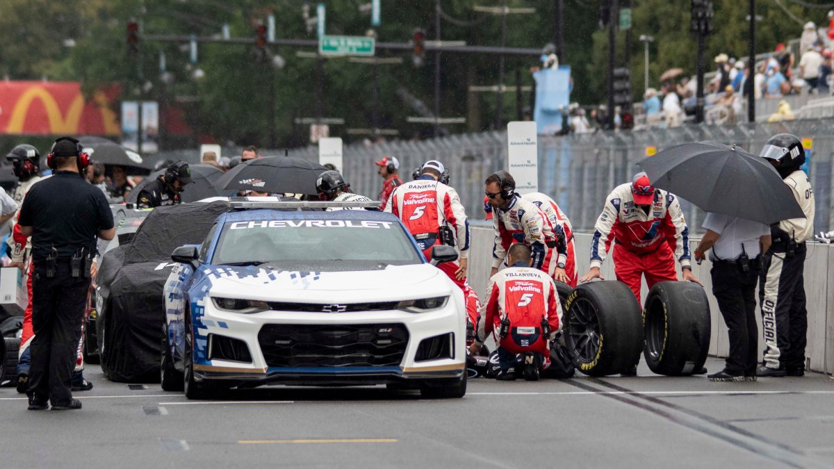 NASCAR Chicago weather: Rain possible during Sunday race