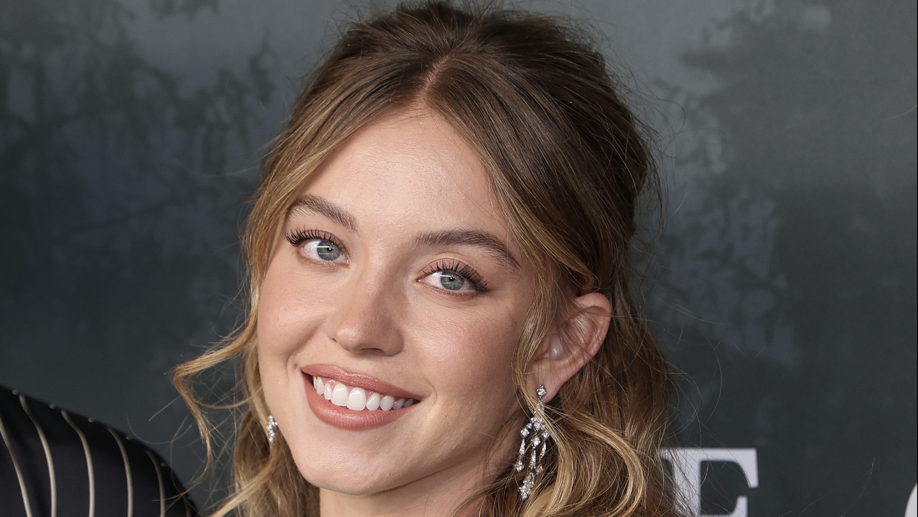 Sydney Sweeney teases 'Euphoria' season 3: Cassie is 'even worse' – NBC  Chicago