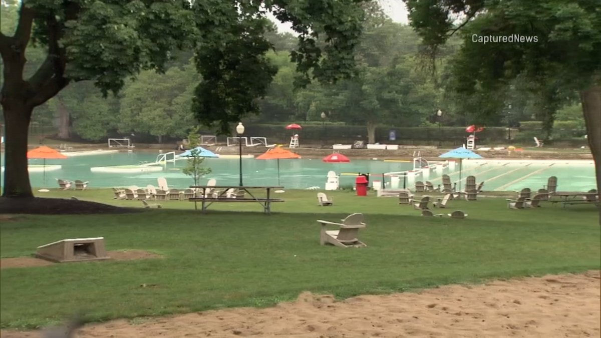 More details revealed after man dies in water at Centennial Beach as familys lawyer questions lifeguards response