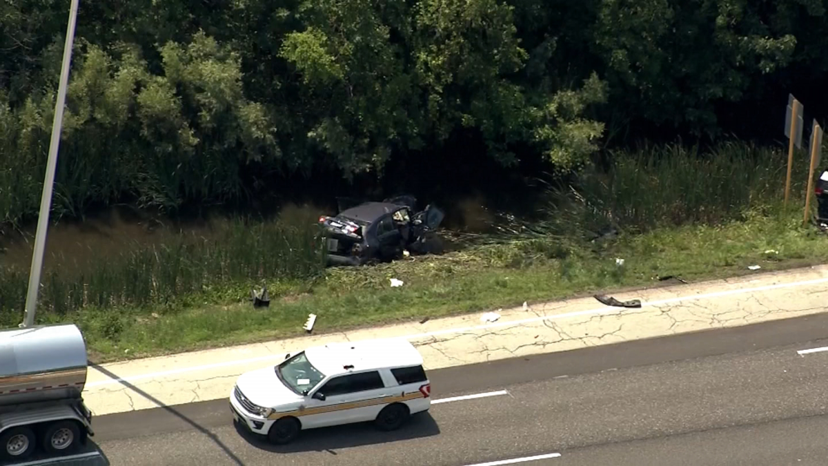 Victim IDed in fatal suburban crash that closed Edens Expressway