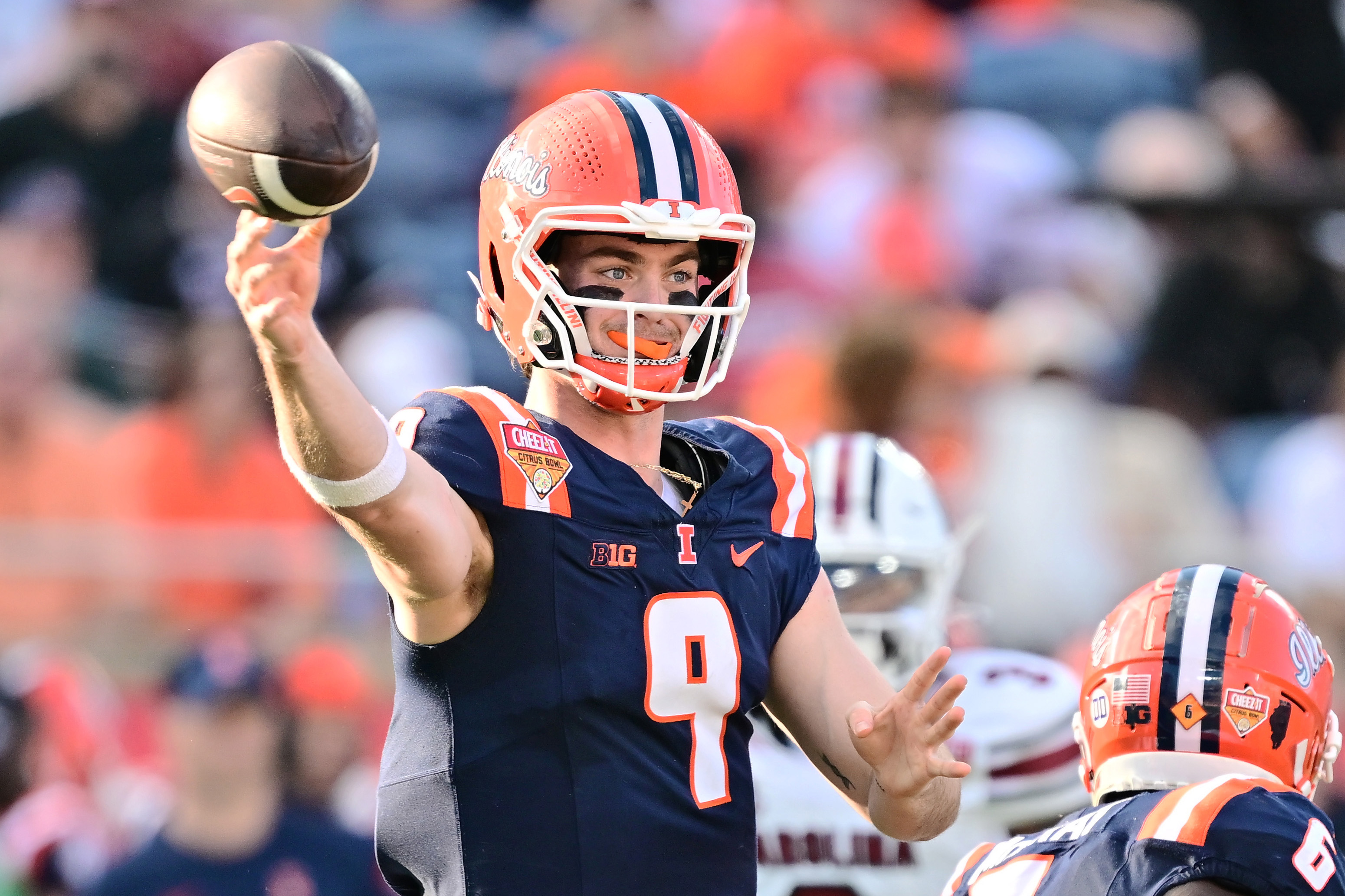 Illinois will face Tennessee in bowl game later this month