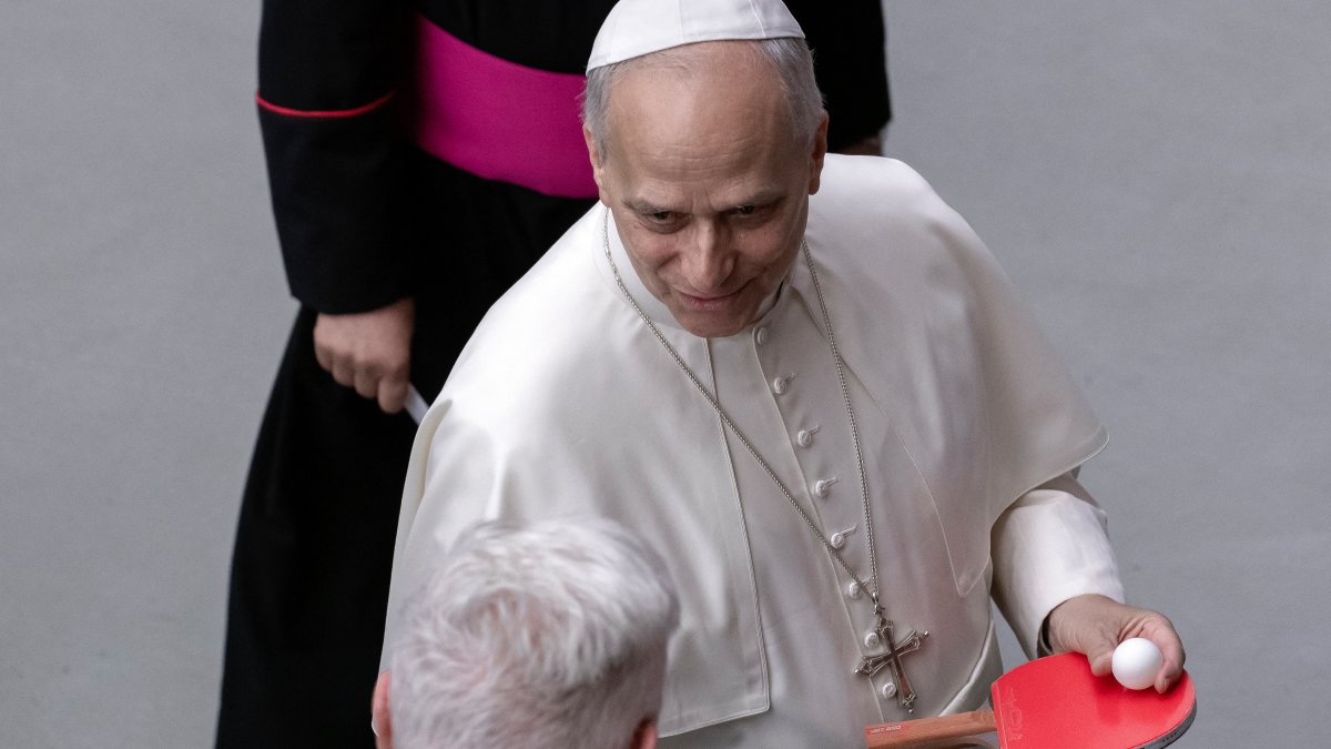 First Chicago city official meets pope and entrepreneur brings special gift