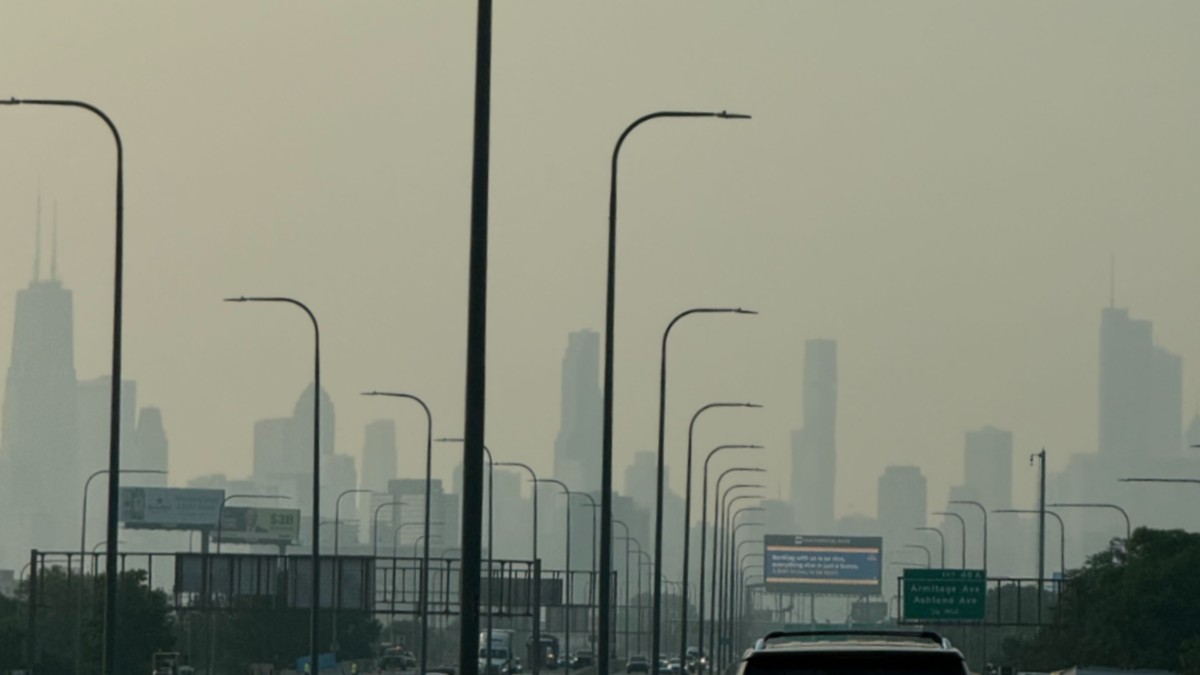 MAP: Where is the smoke in Illinois coming from? Track it live