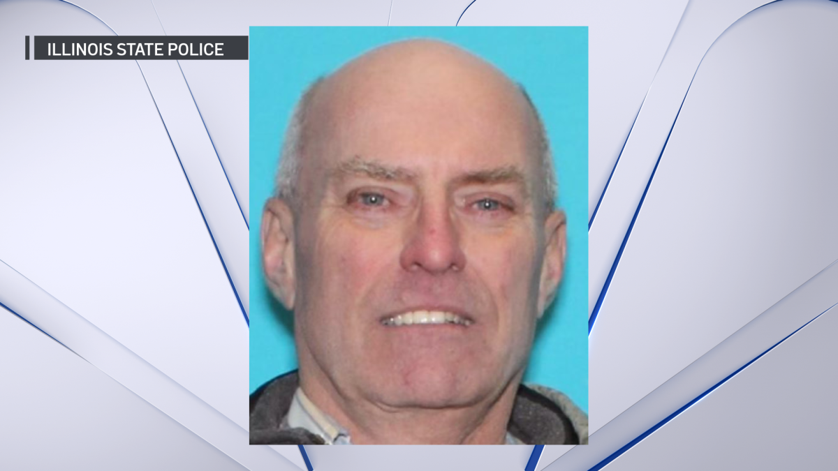 2 Illinois police officers shot responding to call of a naked man, suspect sought