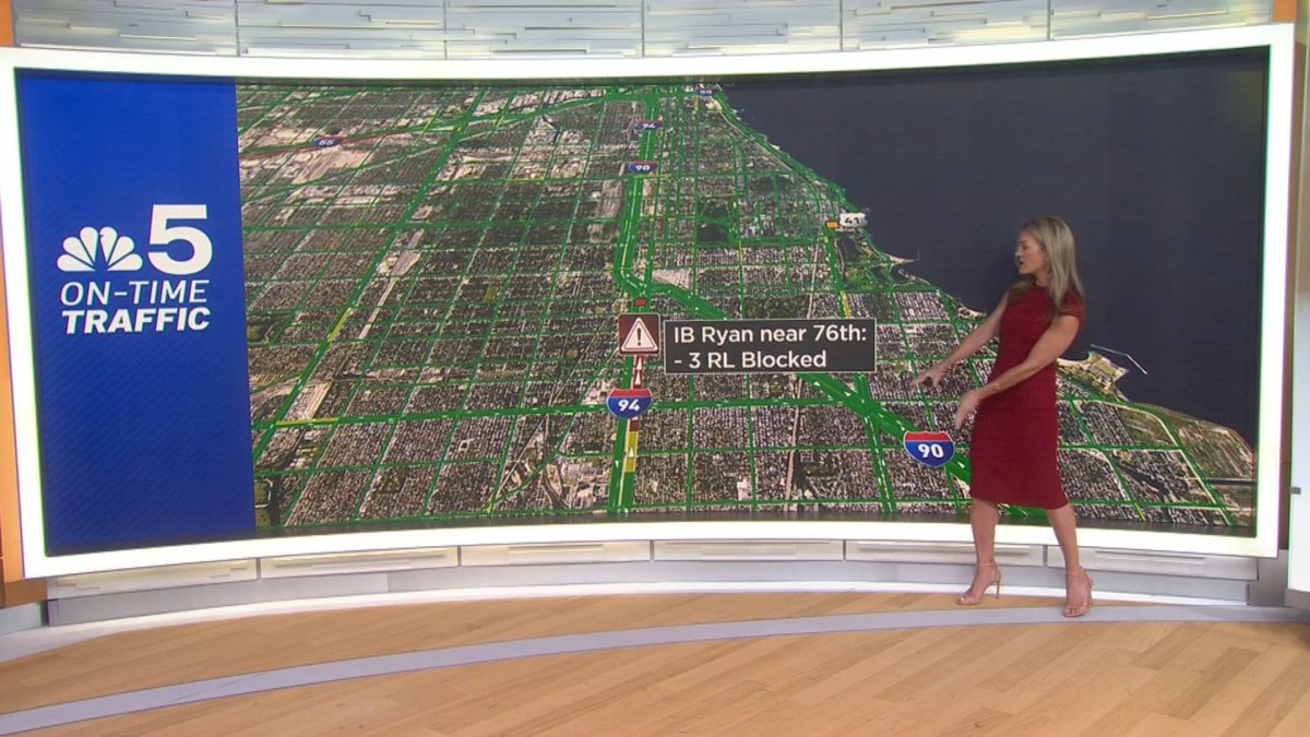 IB Dan Ryan lanes shut down after pedestrian struck, killed on expressway