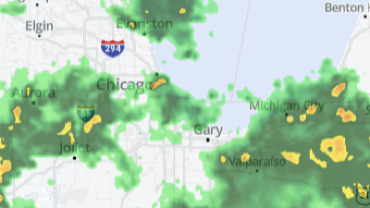 Live radar: Wet, rainy weather leads to crashes, rollovers across Chicago-area commute
