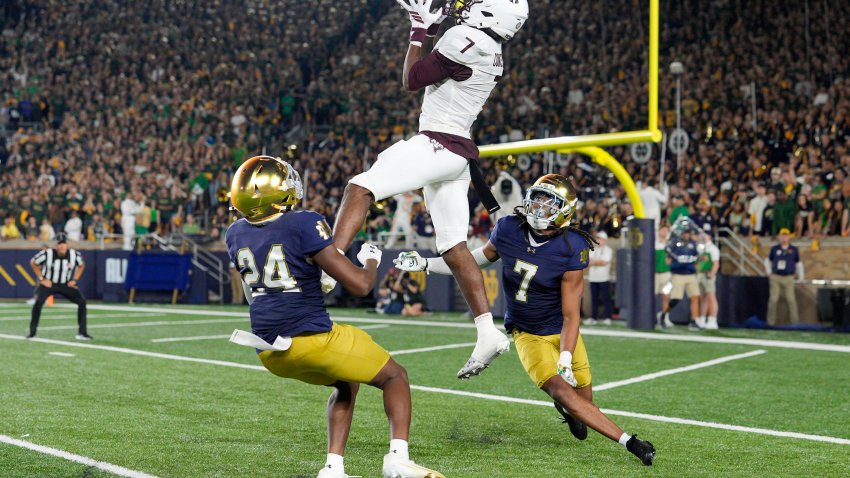 Texas A&M jumps to No. 10 in the AP Top 25, Notre Dame is the first ranked 0-2 team since 1988
