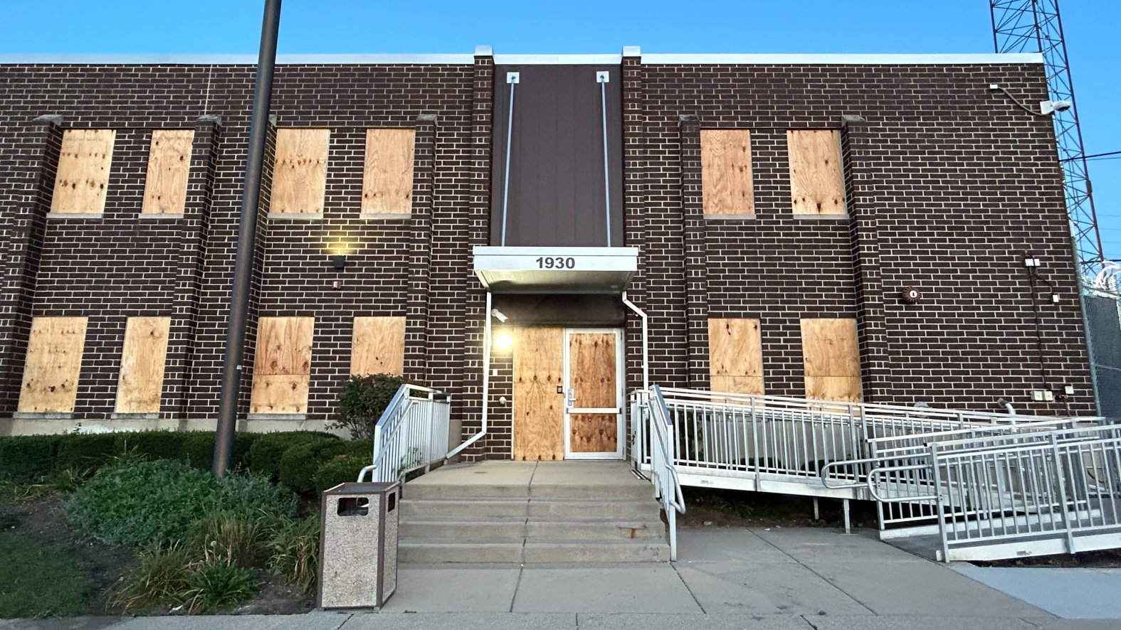 Broadview Ice Suburban Broadview facility to be used in Chicago ICE operations – NBC ...