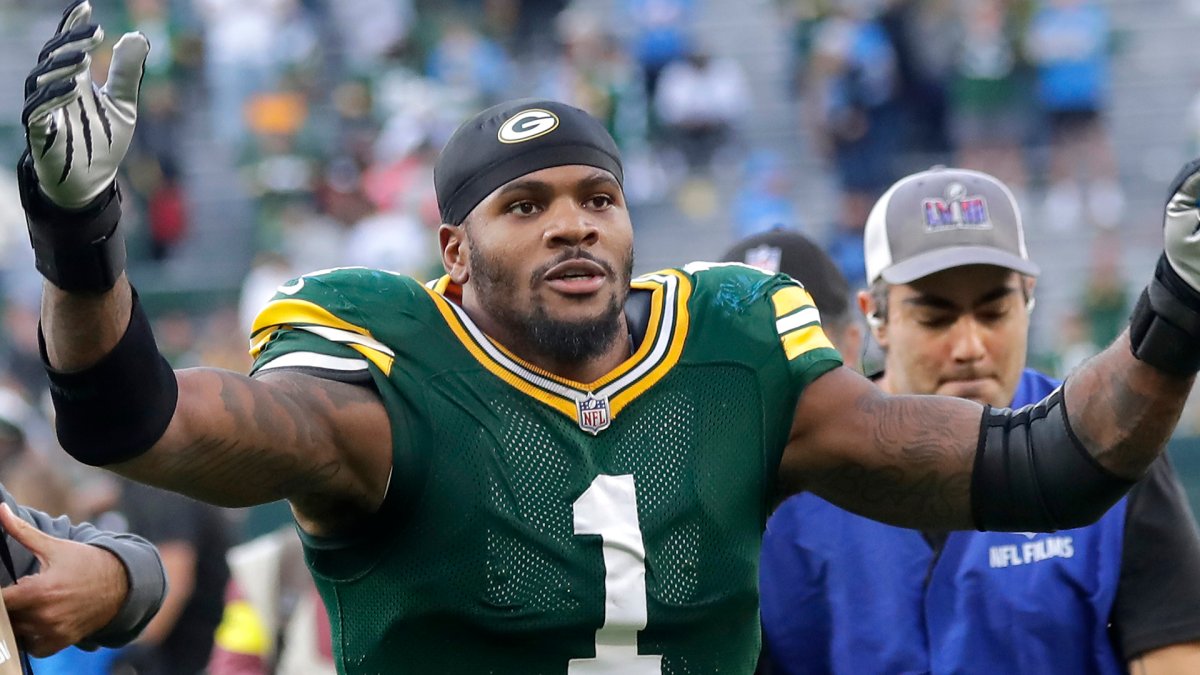 MRI confirms Packers Micah Parsons tore his ACL, AP source says