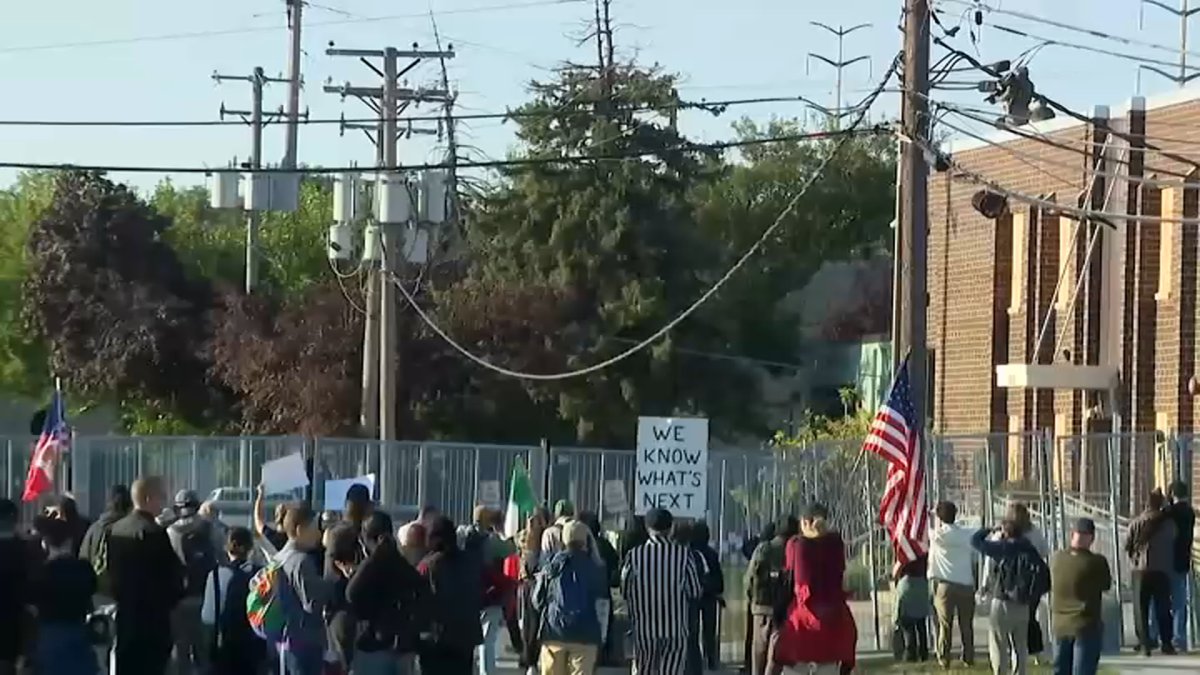 Tear gas reportedly deployed during protests outside ICE facility – NBC ...