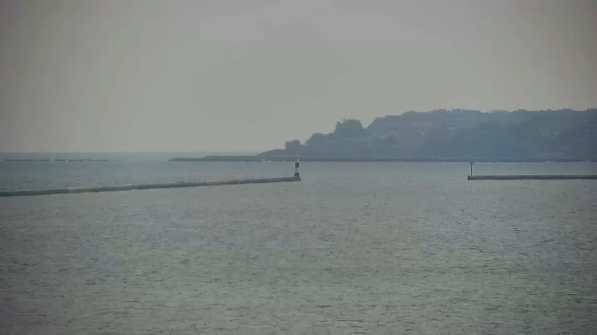 Small plane crashes into Lake Michigan, leading to Coast Guard rescue Small plane crashes into Lake Michigan, leading to Coast Guard rescue