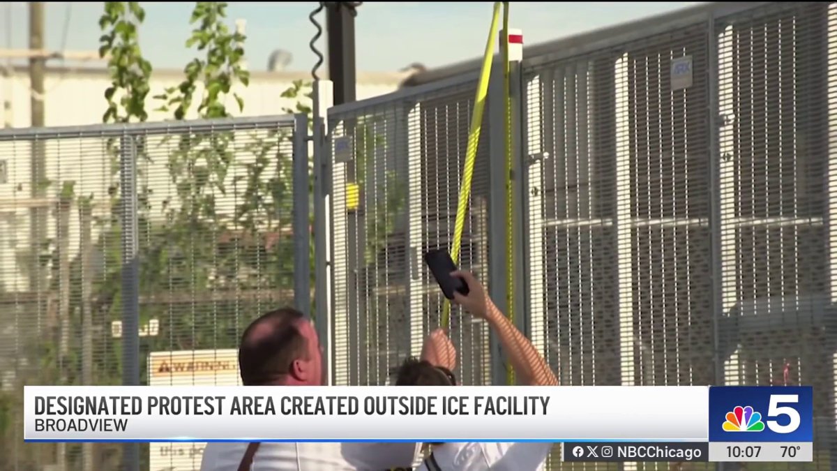 Designated protest area to be used outside Broadview ICE facility – NBC ...