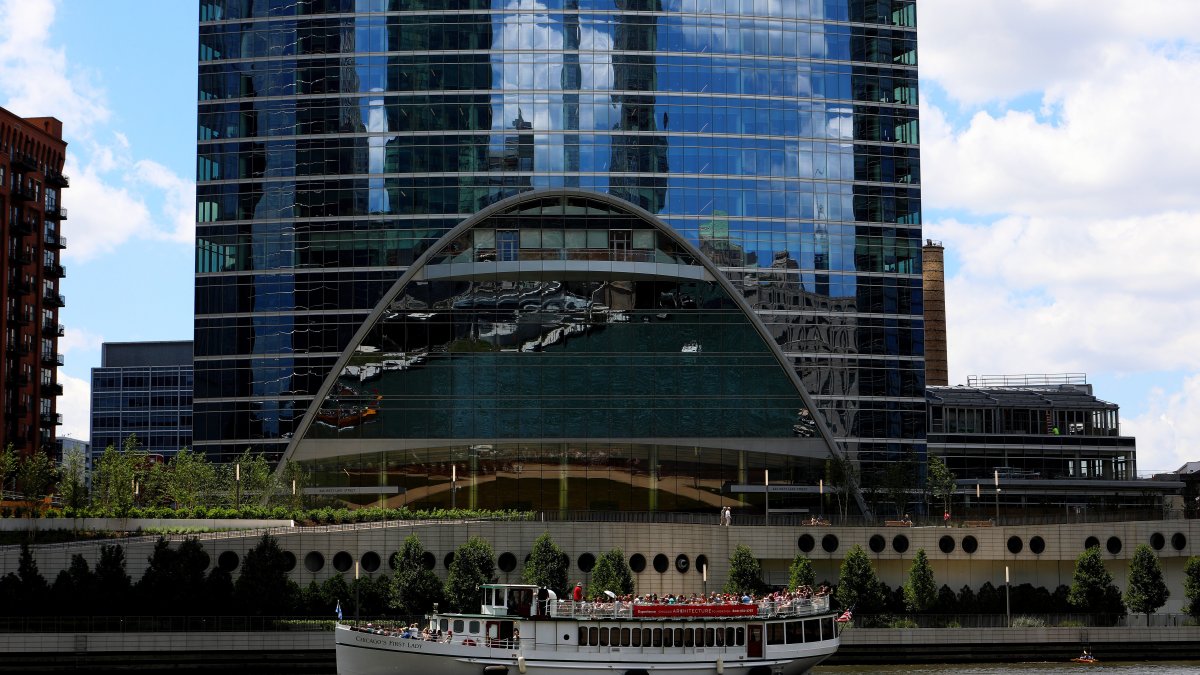 A beloved Chicago architecture boat tour will soon end for the 2025 season
