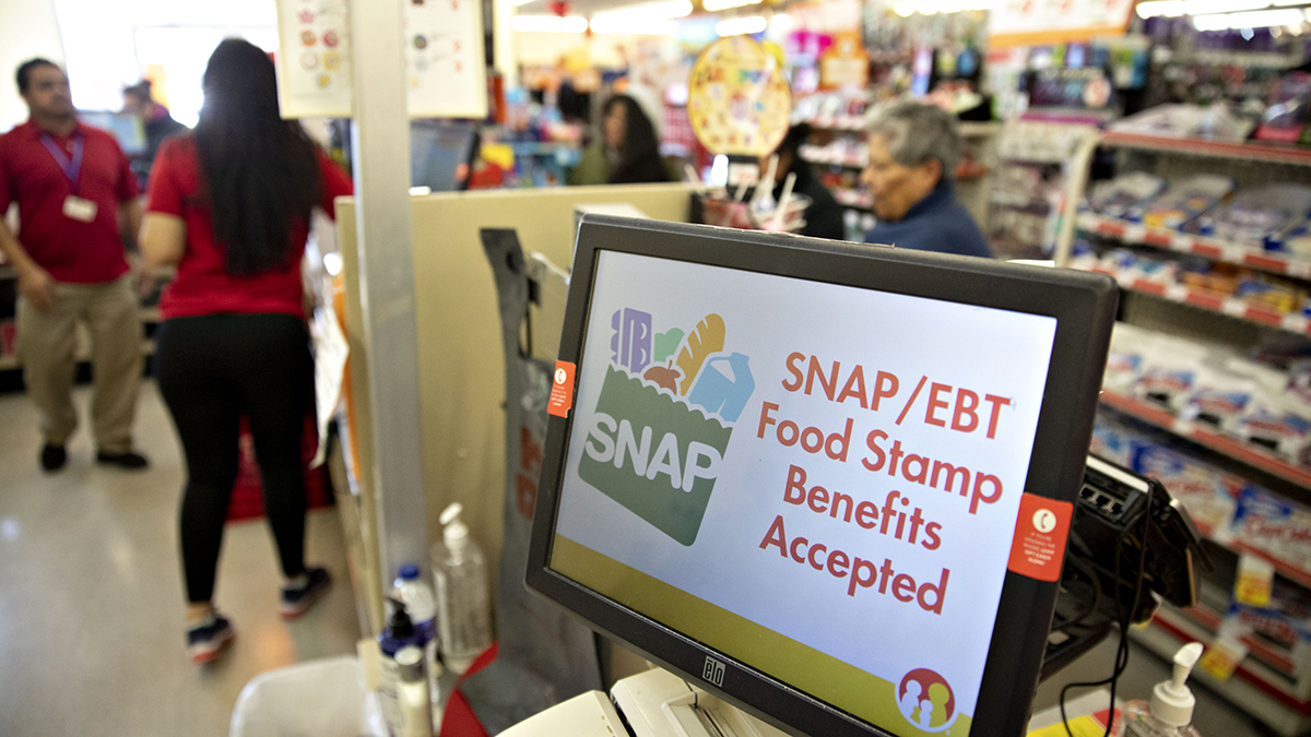 USDA releases message saying no federal food aid, SNAP benefits will go out Nov. 1