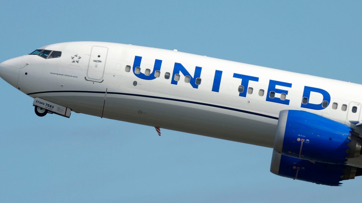 United flight from Chicago to New York diverted due to &lsquo;security concern
