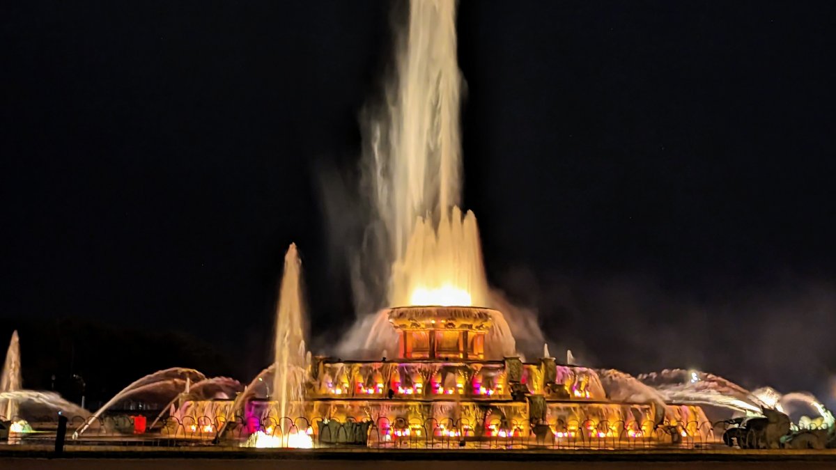 Last chance to see Buckingham Fountain display this year is Halloween night