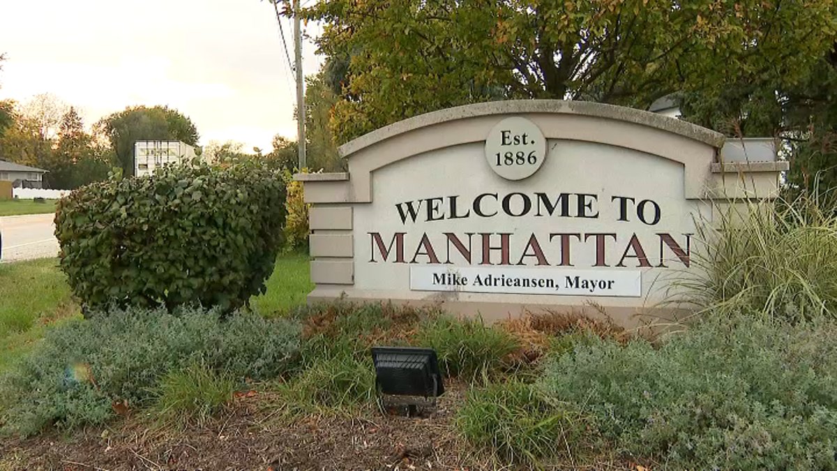 &lsquo;Unimaginable loss: Suburban school releases statement after junior high student struck, killed while riding bike