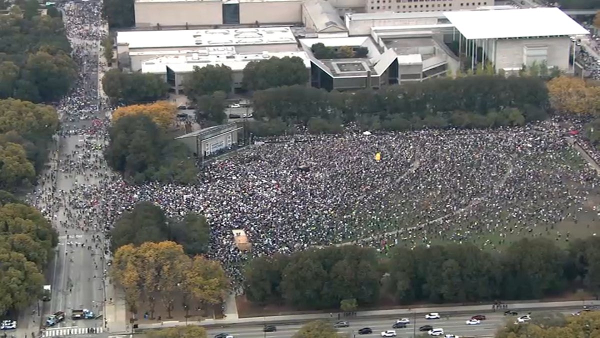 Chicago ‘No Kings’ rally draws thousands to Grant Park – NBC Chicago