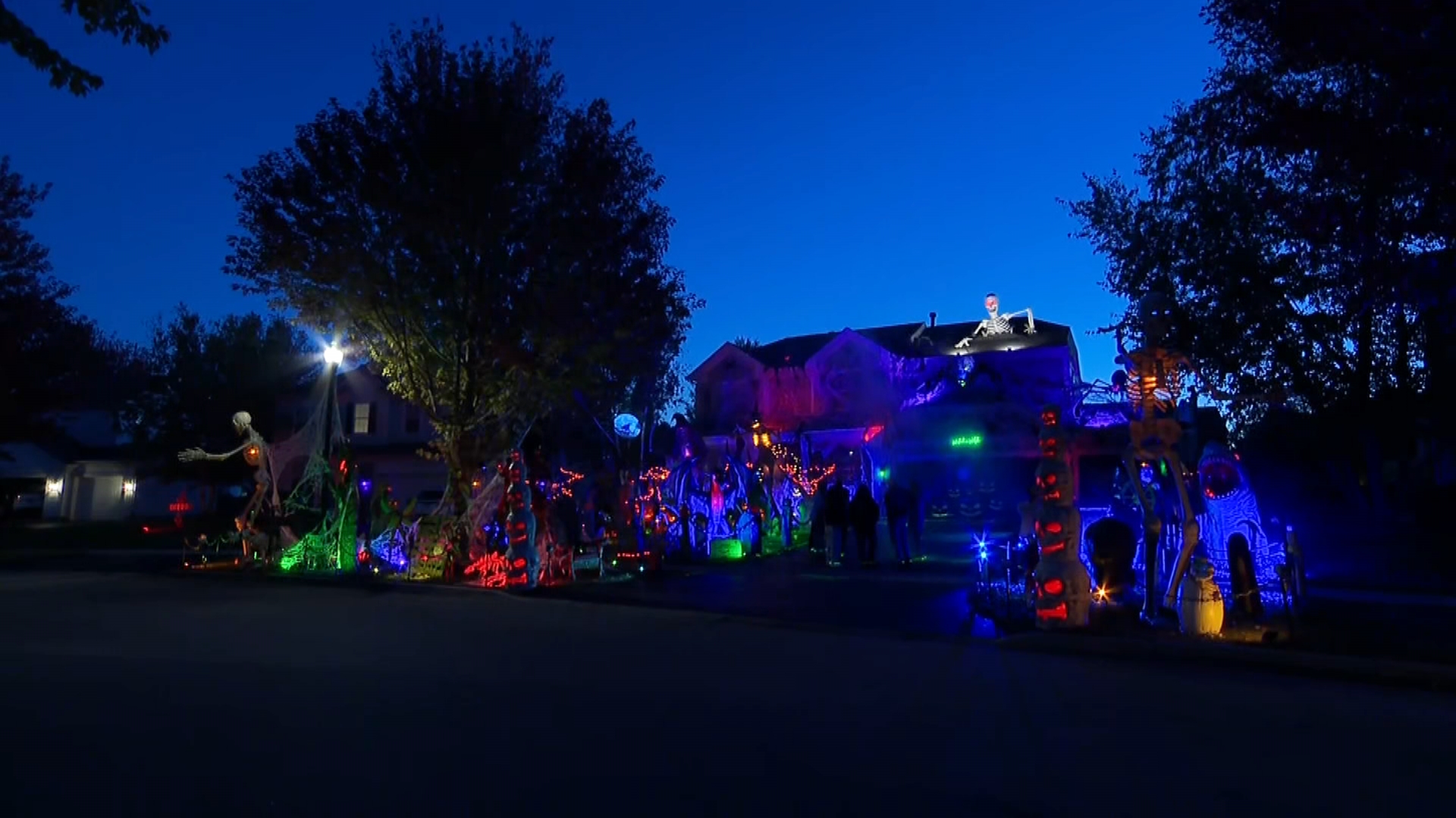Hauntingly good Chicago-area Halloween displays – NBC Chicago