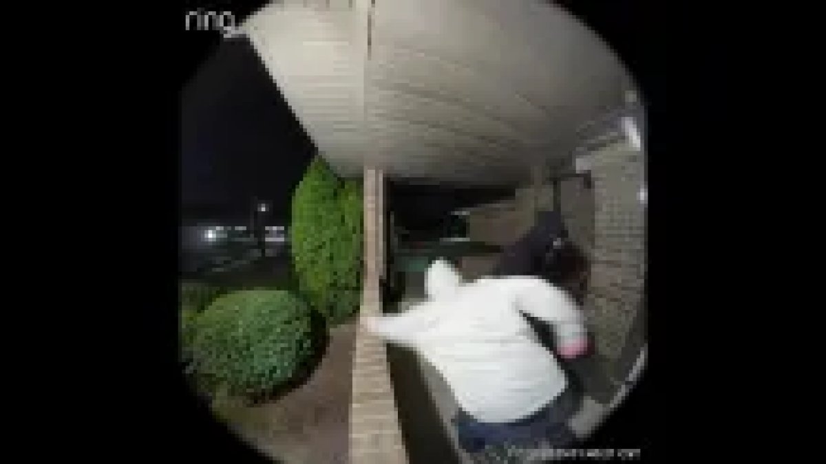 Video captures &lsquo;violent, &lsquo;disturbing door kick challenge as suburban police issue warning