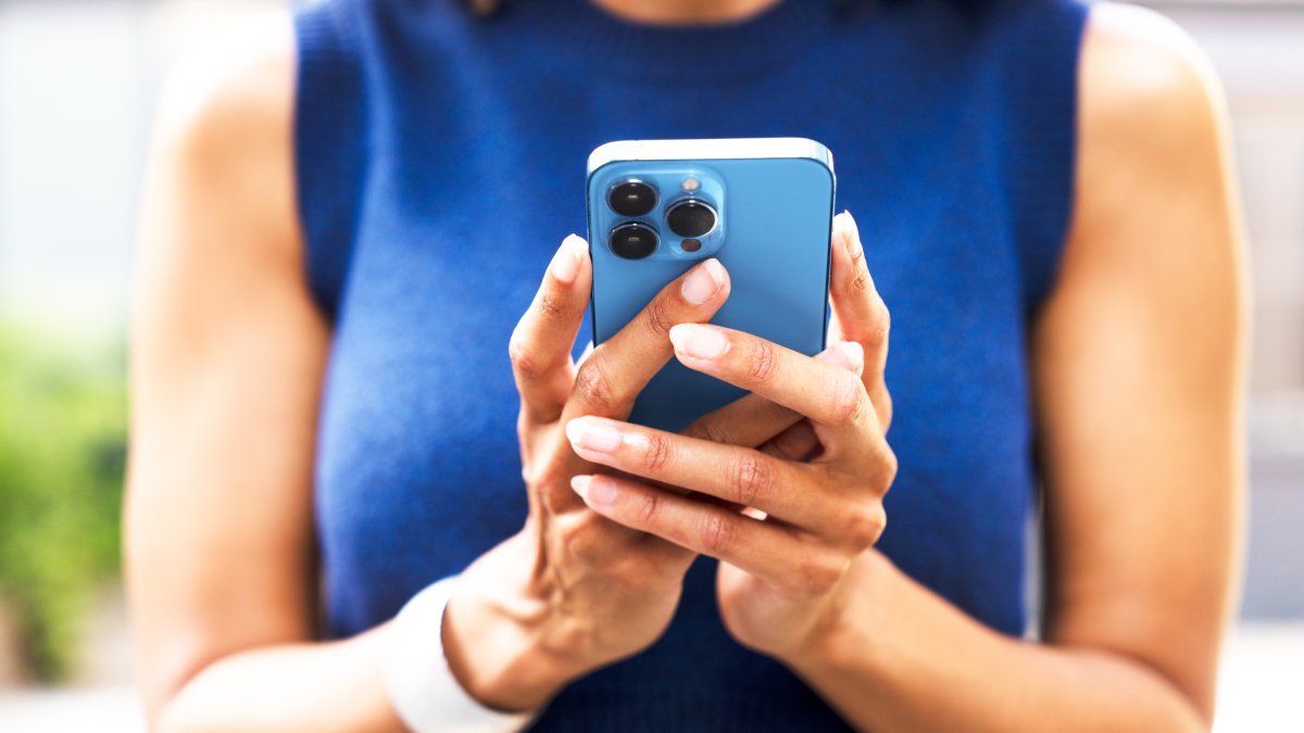 Digital IDs are now available for iPhone users in Illinois. Here's how it works.