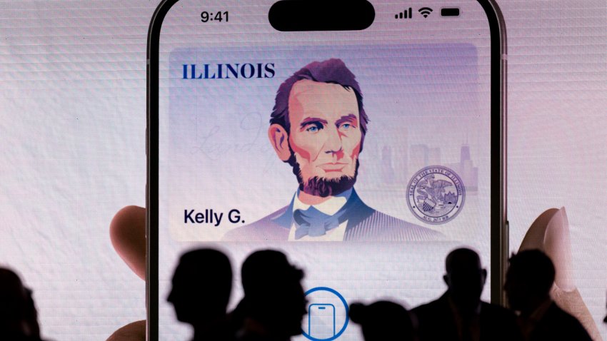 Illinoisâ new digital wallet drivers licenses and state identification cards for iPhone are displayed at a secretary of state event on Nov. 18, 2025, at Moonlight Studios in Chicagoâs West Loop. (Brian Cassella/Chicago Tribune/Tribune News Service via Getty Images)