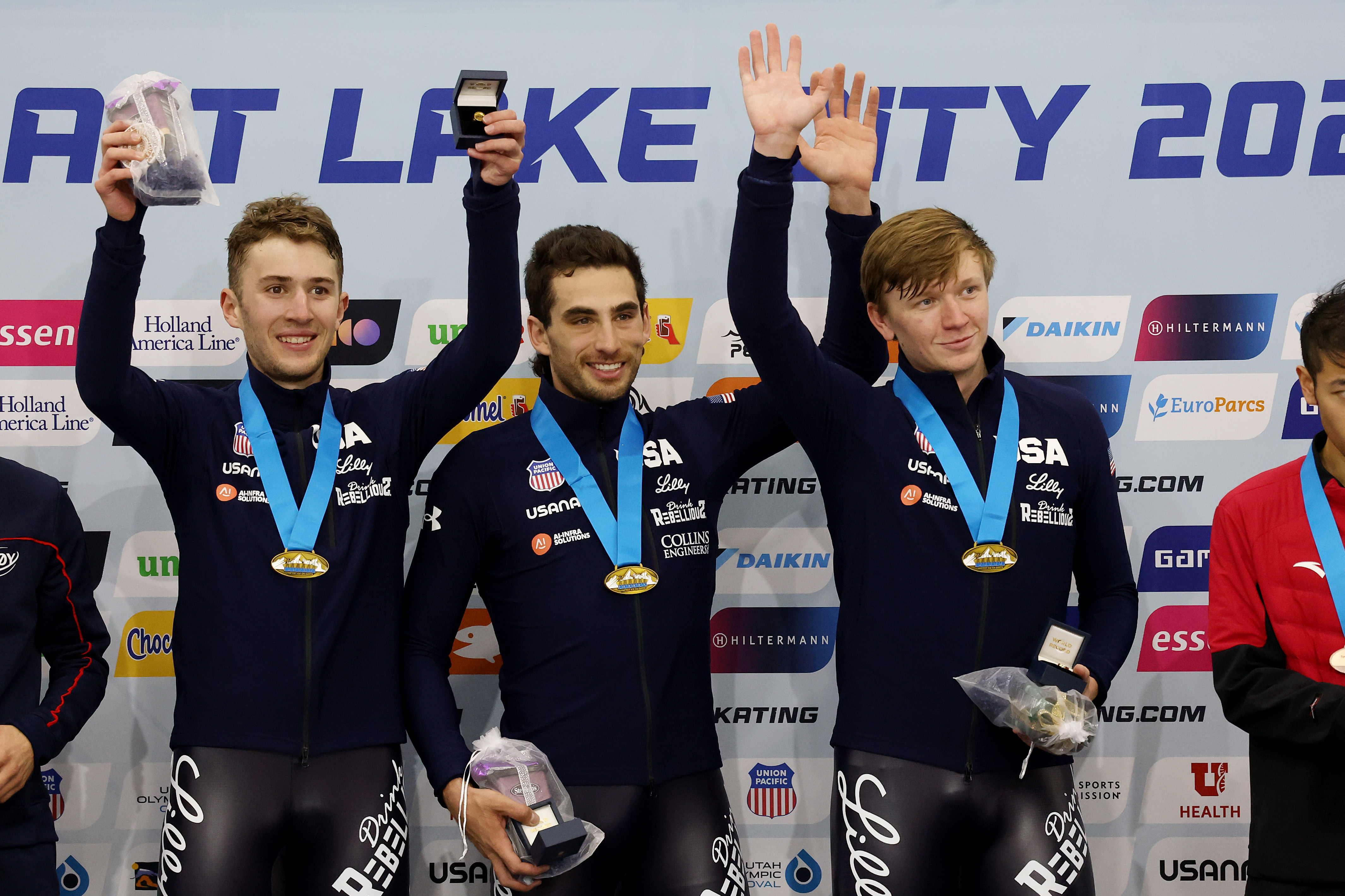 Chicago-area speedskating stars hit ice for first time in Milan-Cortina Olympics
